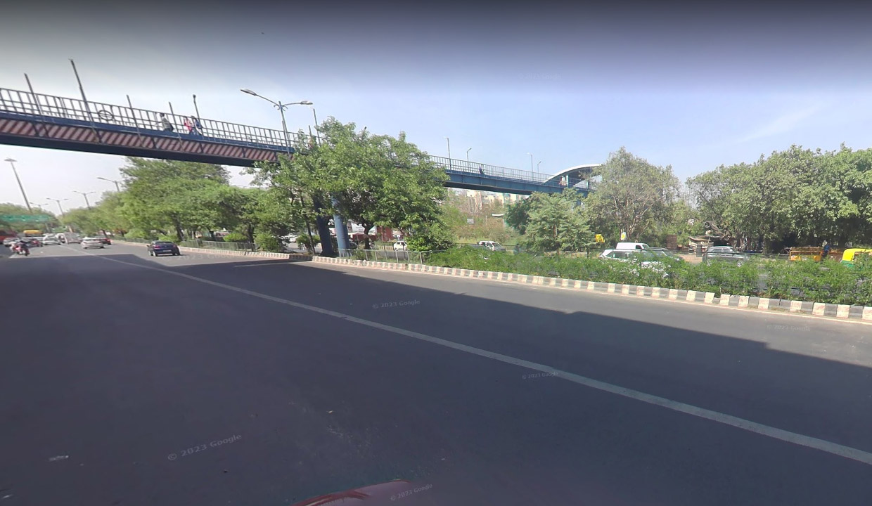 Exploring Okhla Phase 3 Metro Station