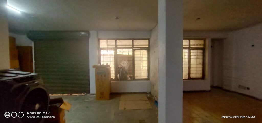 Warehouse unit available in Okhla Phase 2 with fire NOC and lift access